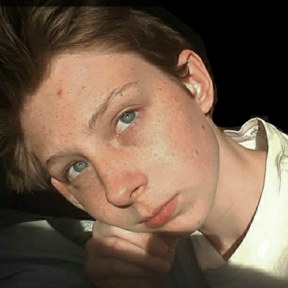 Meet your Posher, Julia - Picture 1 of 1